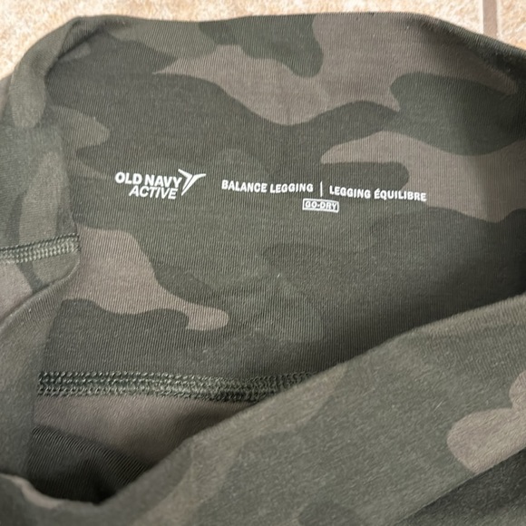 Old Navy Active biker shorts - Picture 4 of 4